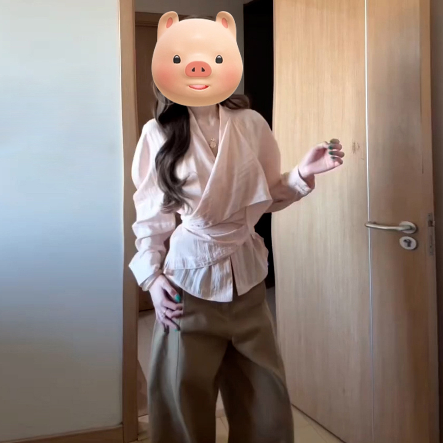 韩系慵懒交叉绑带粉色长袖衬衫女早春新款小众设计感收腰显瘦上衣