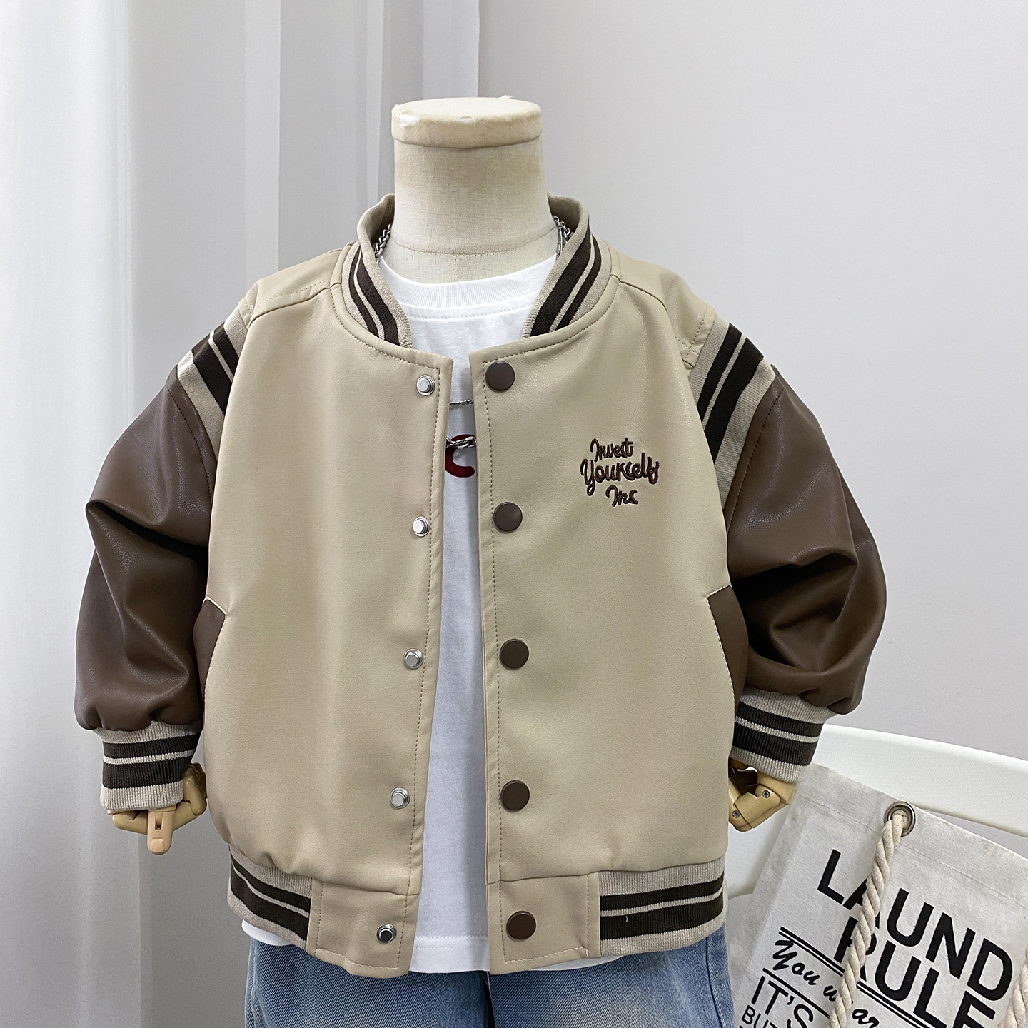 男童皮衣外套春秋帅气有型