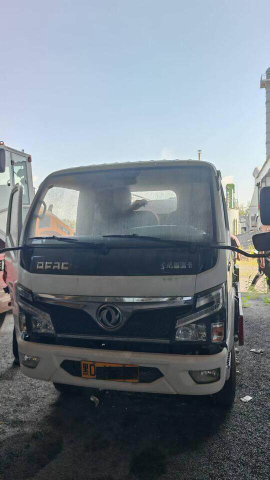 4月10日佳木斯市黑DJ1915号东风牌福瑞卡洒水车网络拍卖公告