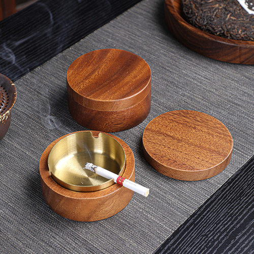 胡桃木复古圆形带盖烟灰缸