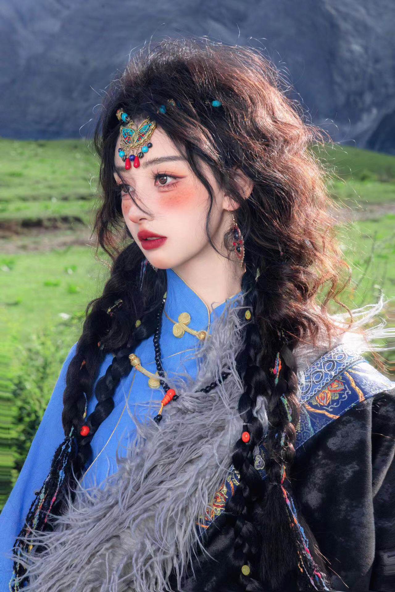 新款藏族贵族服装秋冬藏袍长袍云南丽江川西西藏旅拍写真藏式藏服