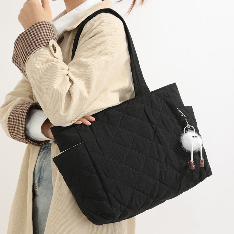 2025新日韩风菱格托特包女大容量通勤单肩手提包黑色休闲包