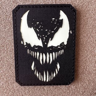 包邮漫威英雄毒液激光切割夜光臂章魔术贴Venom战术士气章包贴章