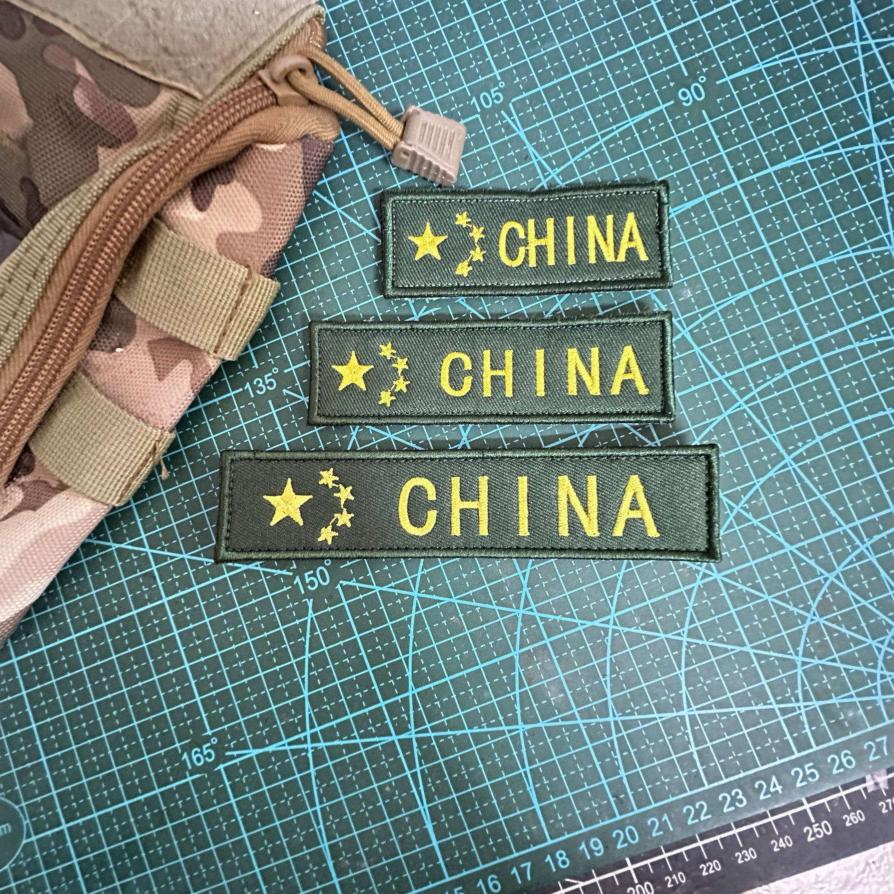 长条型绿底中国刺绣魔术贴微章军迷爱国战术背包贴士气五星CHINA,运动包/户外包/配件,贴章/魔术贴章,淘宝优惠券,粉丝福利购,淘宝优惠卷