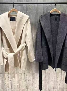 M家毛呢外套女2026冬新品含羊毛羊驼毛连帽大衣附腰带MBE4OVC018