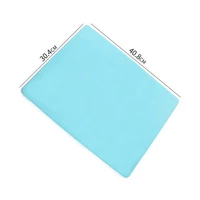 Силиконовая накладка темно-синего цвета синего цвета.