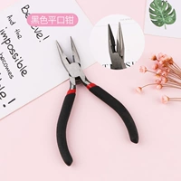 Черные плоскогубцы