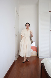 连衣裙 简约肌理感质感V领收腰气质女士短袖 DecemberRush 夏季