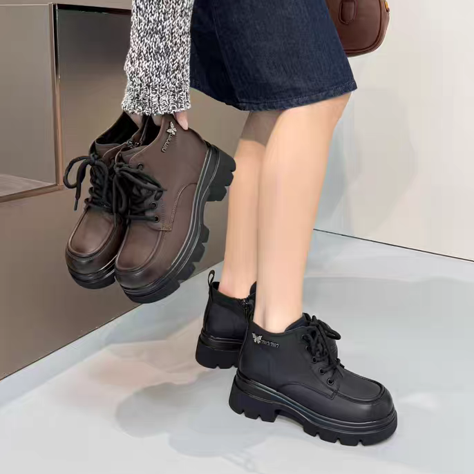 厚底马丁靴女2026年春季新款小个子内增高女靴子英伦风高跟短靴