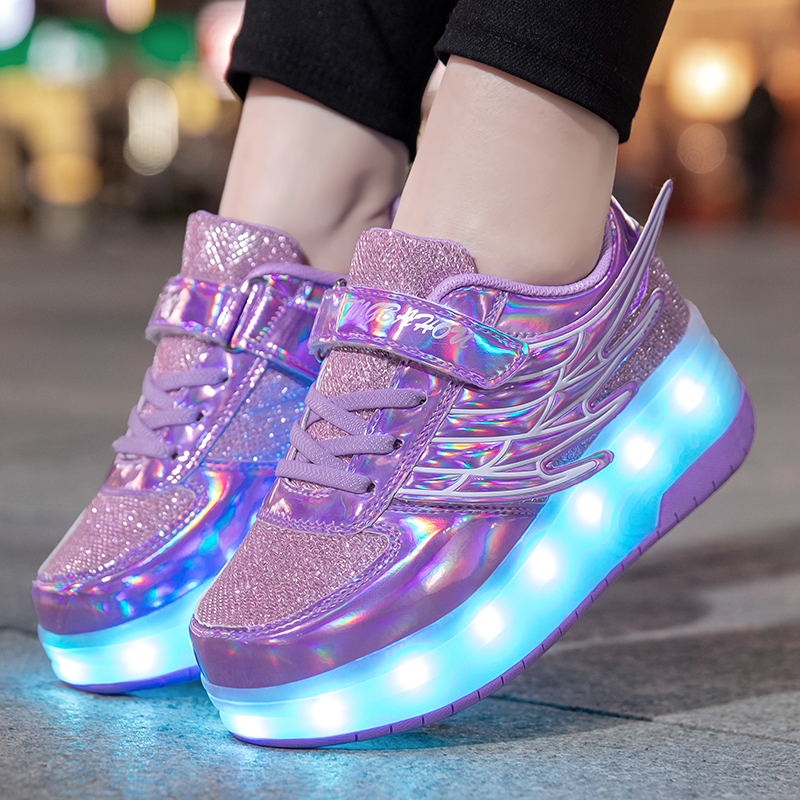 抖音新款翅膀双轮暴走鞋充电七彩灯隐形按钮轱辘鞋飞行鞋儿童