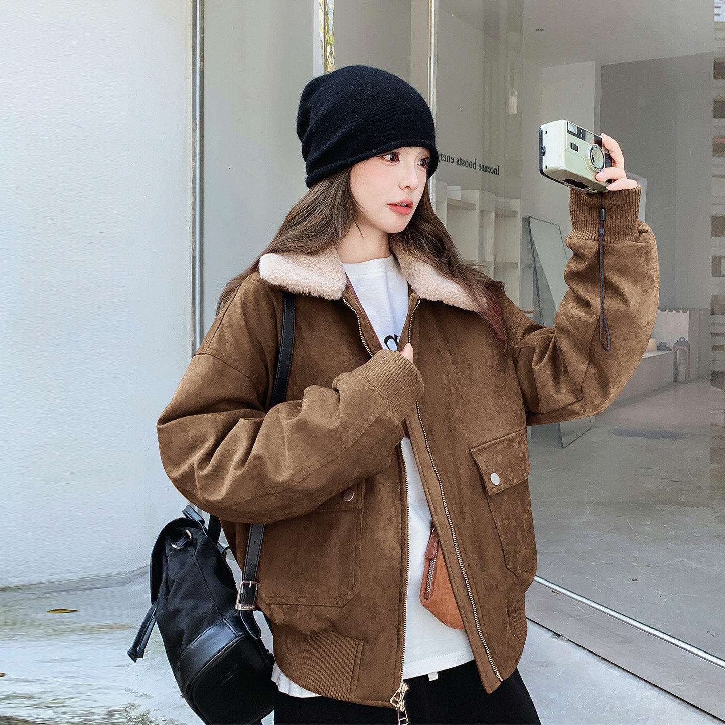 复古羊羔毛领麂皮绒短款羽绒服女2025冬韩系洋气时髦90白鸭绒外套