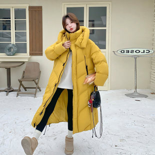 黄色韩里韩气休闲风连帽羽绒服女长款2025冬季新款设计感90绒外套