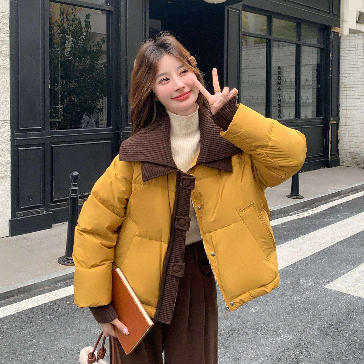 黄色韩系针织翻领拼接短款羽绒服女2025冬小个子保暖90白鸭绒外套,女装/女士精品,羽绒服,淘宝优惠券,粉丝福利购,淘宝优惠卷