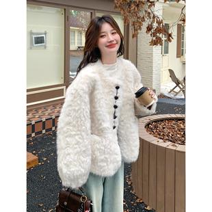 米白色软糯皮毛一体羊羔毛外套女2025冬小个子保暖加厚毛绒绒上衣