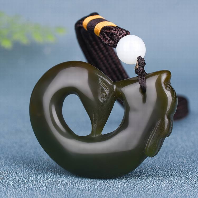 天然新疆和田玉仿古龙兽吊坠缕空玉佩吊坠糖料原石雕刻玉龙挂件