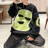 黑色
