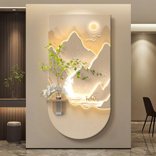 轻奢日照金山玄关正对门挂画灯