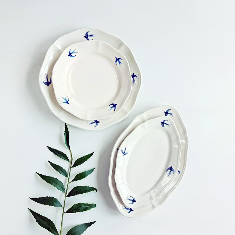 陶瓷釉下彩手绘蓝色燕子餐盘碗杯