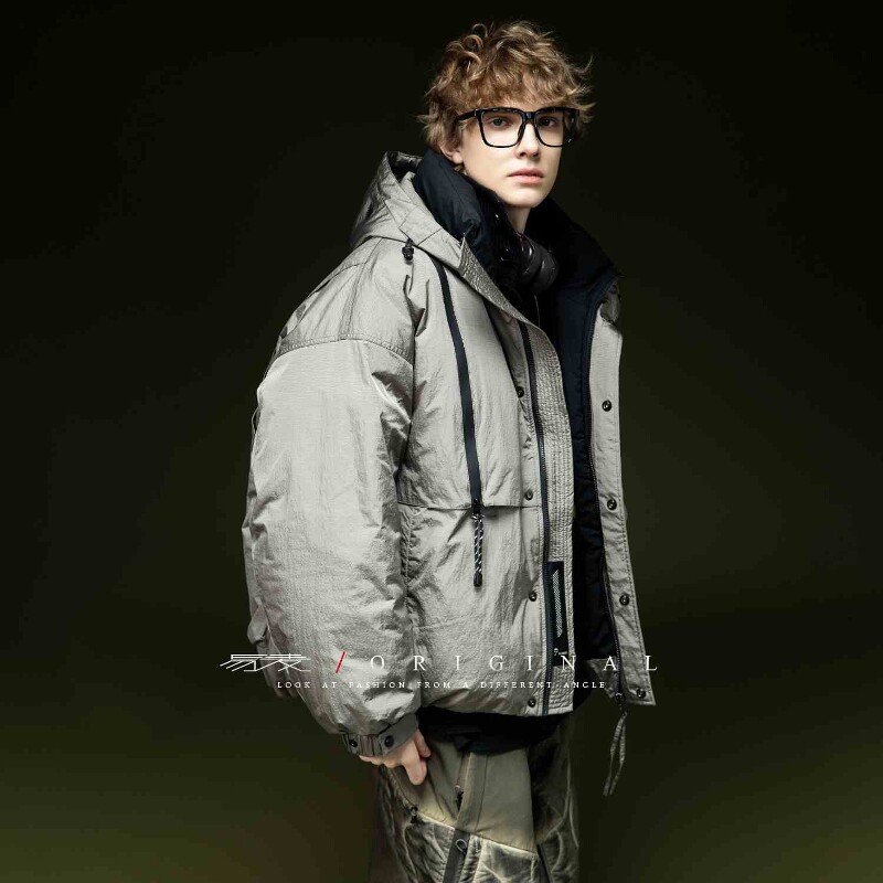 易麦冬季短款羽绒服男女情侣2024青少年潮机能科技感加厚保暖外套