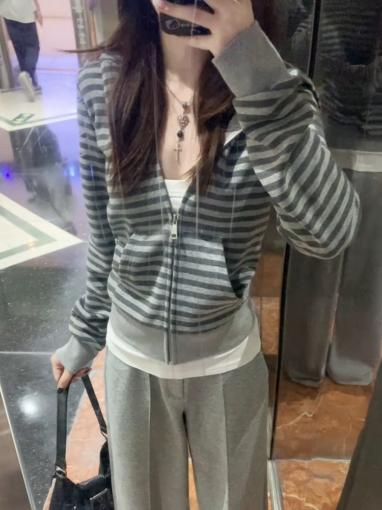 Qadın zolaqlı kapüşonlu sviter jaket, slim fermuarlı