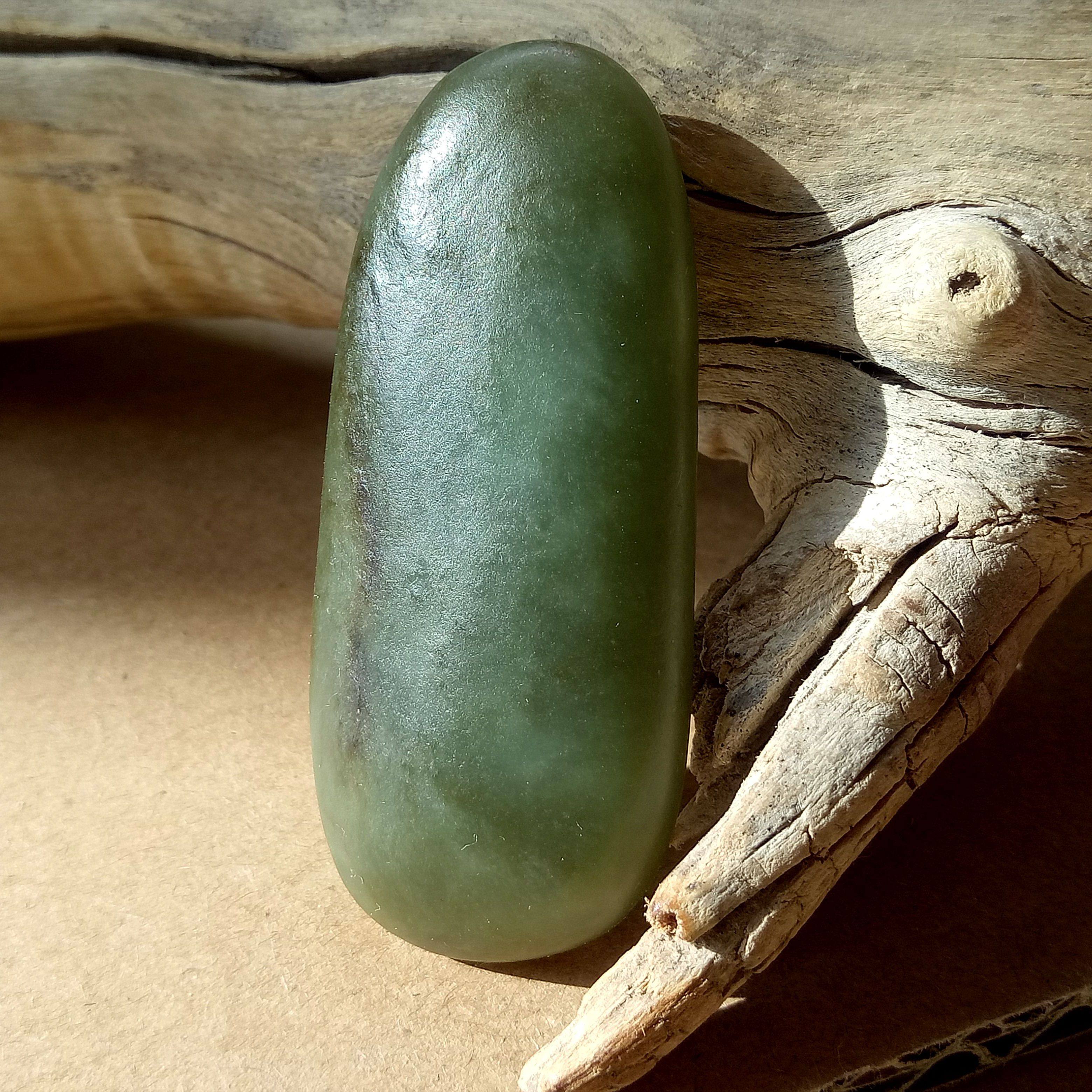 新疆和田碧玉籽料原石 无修独籽玩料籽 菠菜绿 可包金吊坠