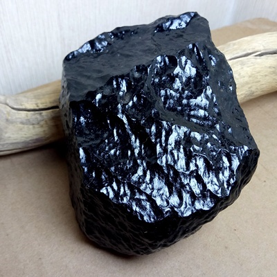 天然新疆戈壁料原石毛料和田黑青绸缎皮纯黑完整一口气摆件大块料
