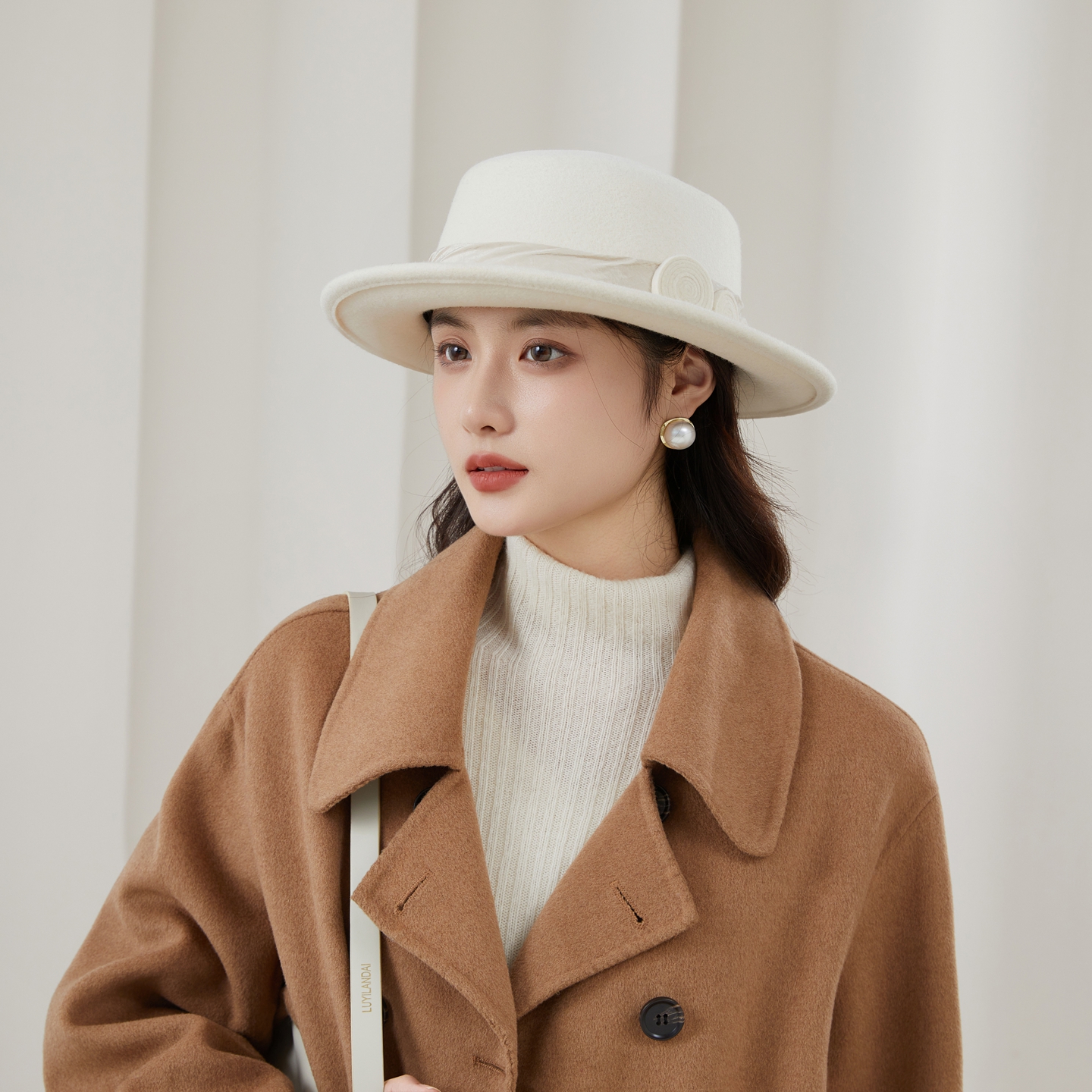 平顶帽子秋冬新款羊毛礼帽男女同款平沿英伦风复古逛街出游百搭帽