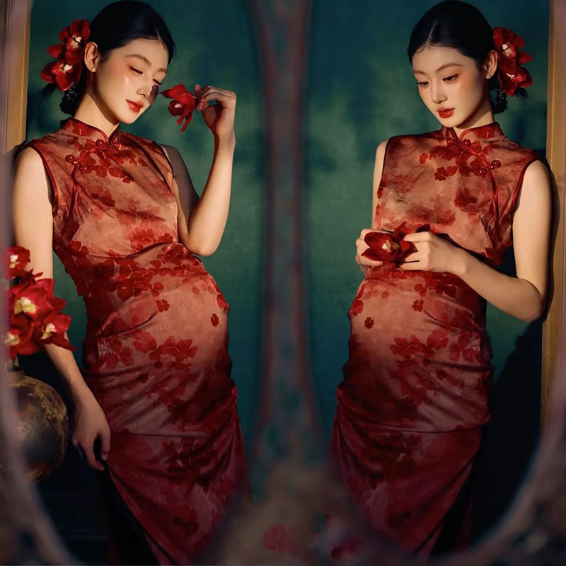 艾美影赏新中式复古孕妇写真旗袍