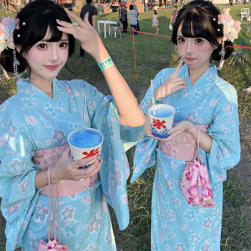 日系和风神明少女甜美浴衣写真