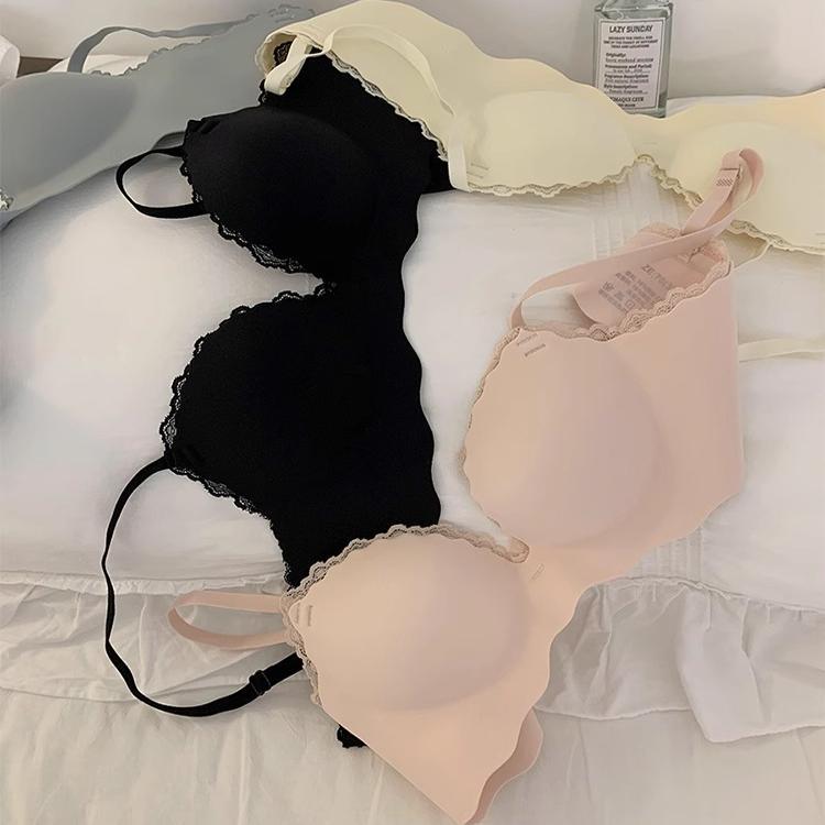 性感蕾丝花边一片式光面无痕内衣女小胸立体聚拢显大舒适文胸罩