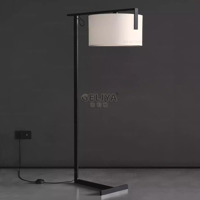 客厅沙发边落地灯样板间简约现代