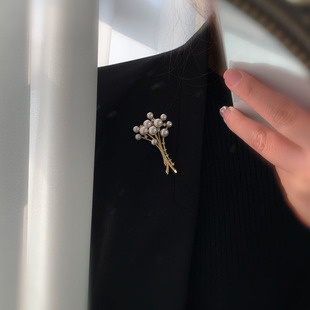 天然极光淡水珍珠胸针胸花大衣配饰女新年送礼 花之曲 大牌同款