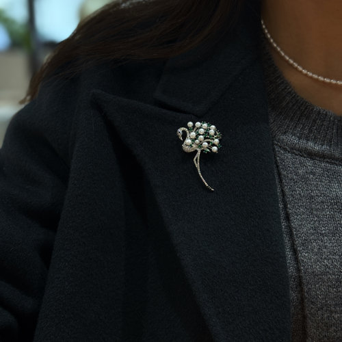 《火烈鸟》天然珍珠胸针火烈鸟别针配饰年轻时尚设计感绿色胸花女