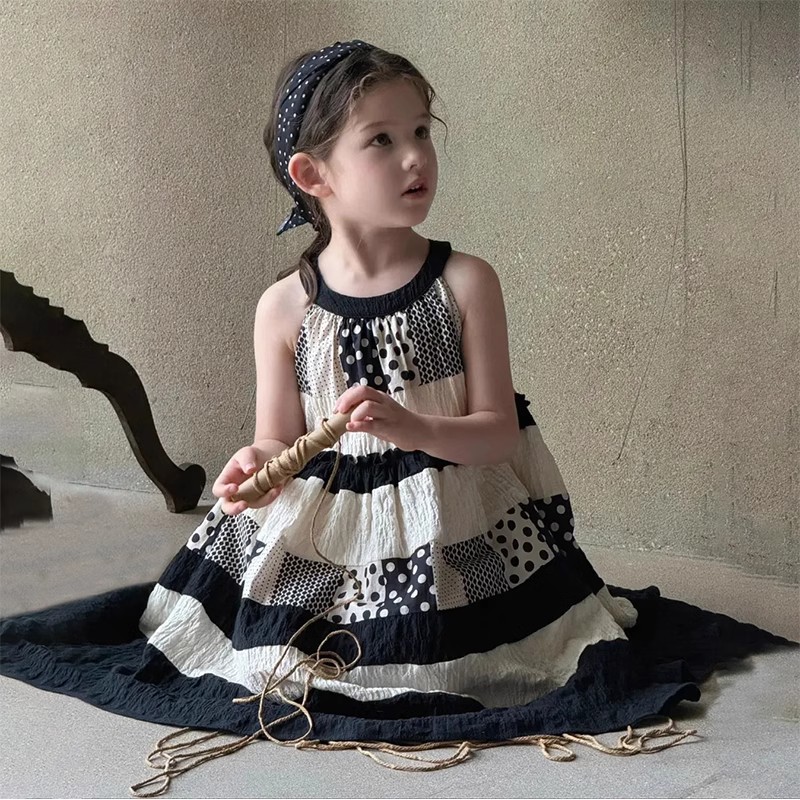 女童连衣裙夏装2025新款小女孩裙子波西米亚风拼色波点挂脖吊带裙