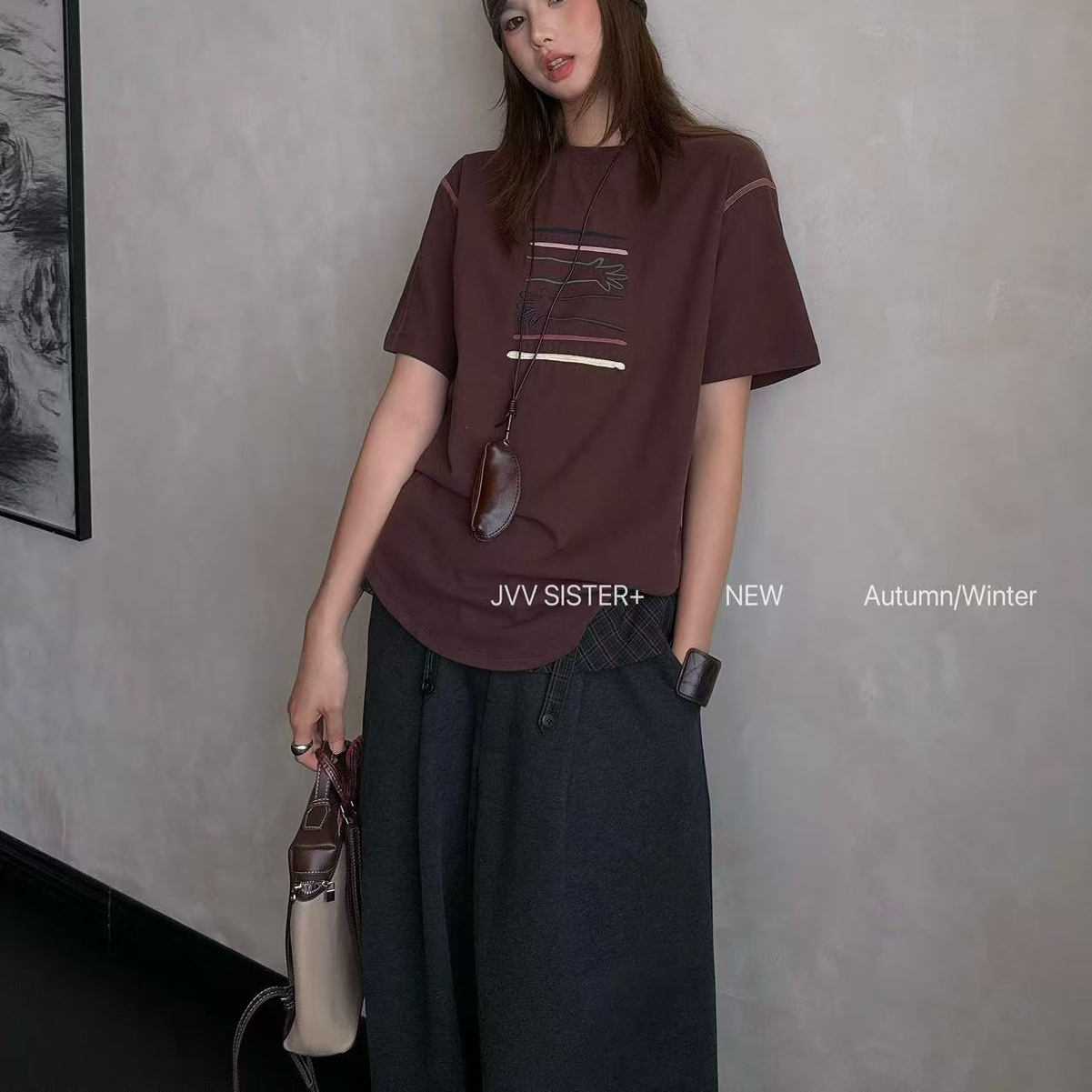 2025秋季新款JVV SISTER 时尚休闲百搭磨毛刺绣短袖T恤打底衫女