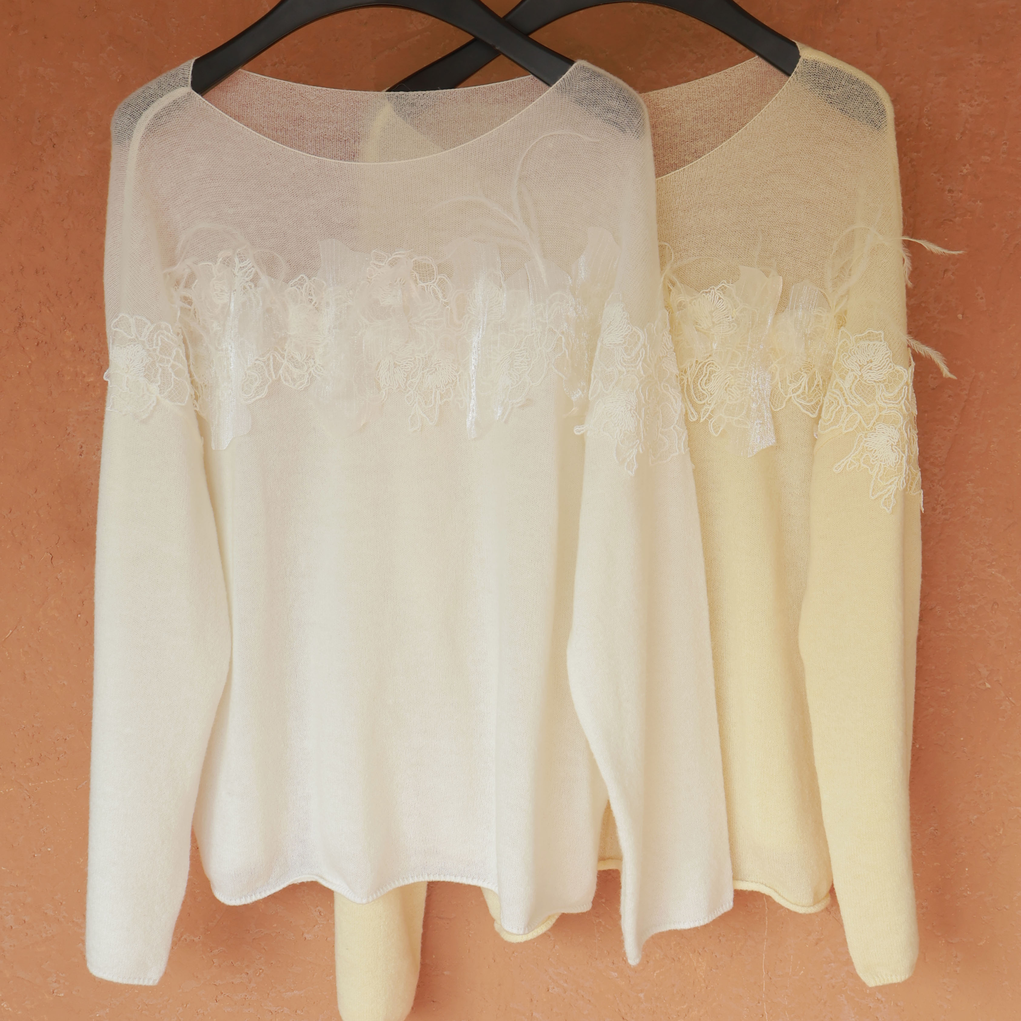 IMMUNO壹糯 法式温柔风立体花朵天鹅颈羊毛绣片针织软糯打底衫