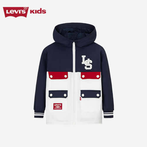 撞色拼接设计，打造时尚造型