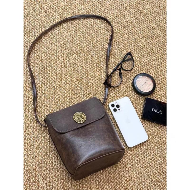 高颜值2024时尚复古简约斜挎包新款洋气百搭迷你单肩水桶包包