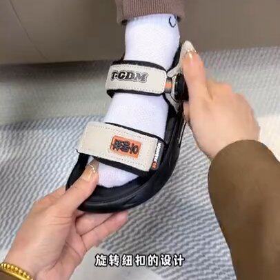 2026 夏季真皮儿童沙滩鞋中大童软底小男孩凉鞋旋转纽扣2026新款