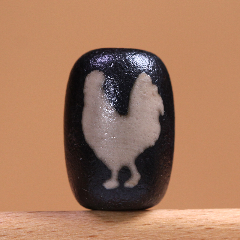 天然真品西藏庙供院供老矿玛瑙鸡生肖桶珠diy配珠配饰12*17mm左右