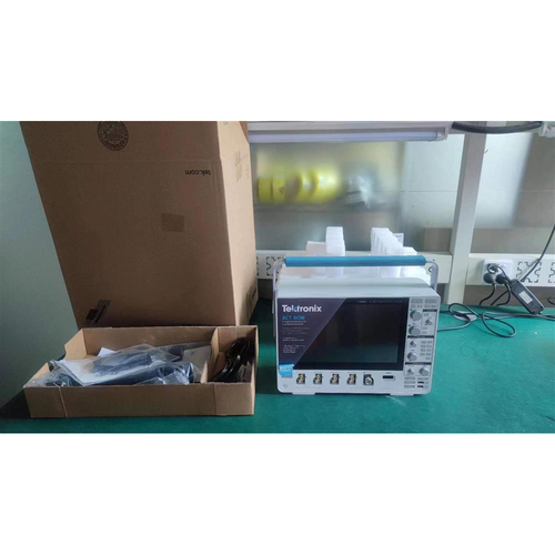 新款Tektronix泰克 MDO34 MDO3104 MDO56混合域数字示波器