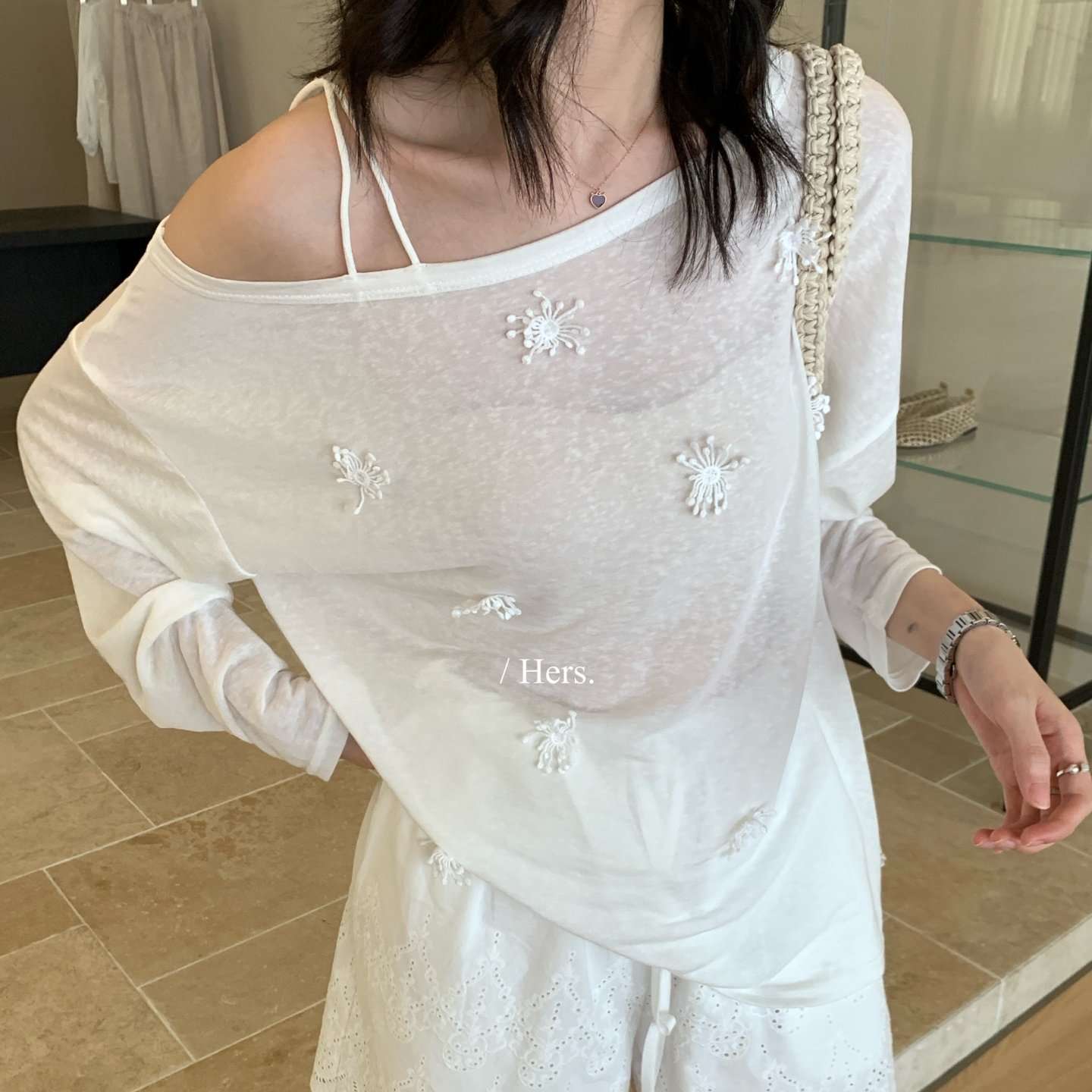 hers 一勺甜夏季韩系立体小花斜肩罩衫薄款防晒休闲长袖上衣80623