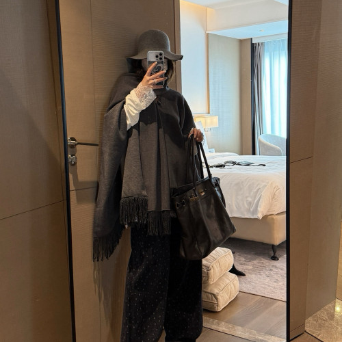 XTZ STYLE-法式复古灰色流苏宽松斗篷大围巾披风女