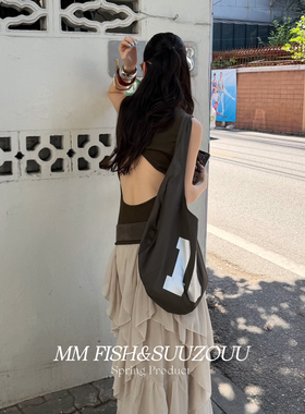 26春季新款女装通勤百搭买手推荐款小众时髦洋气街头露背背心女