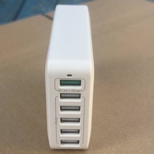 全新盒装6口USB 60W桌面多口充电头 美规适用于苹果手机2.4A快充头 平板充电宝QC协议快充