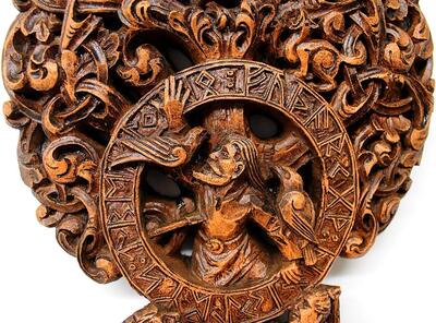 进口世界树Yggdrasil墙壁牌匾木材完成