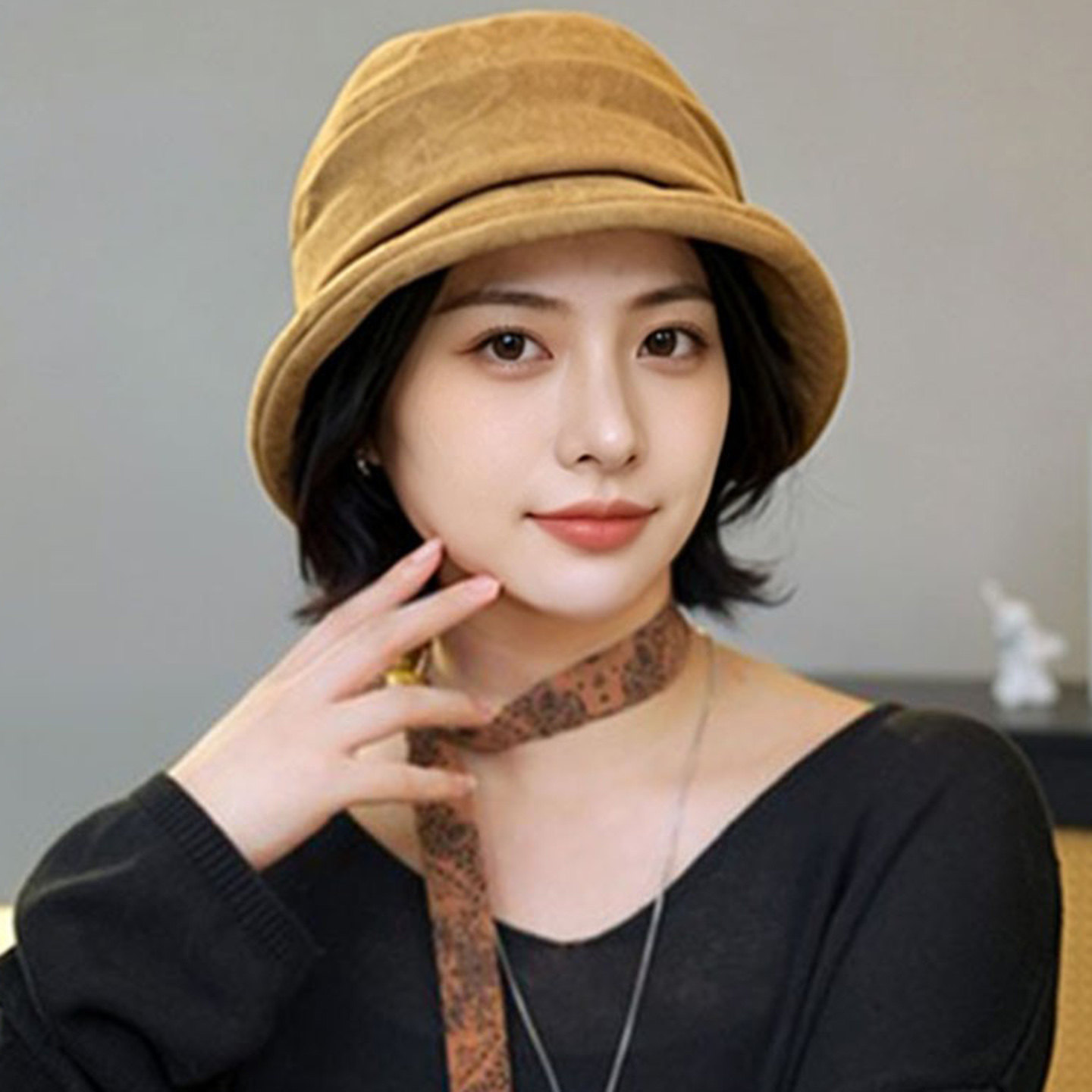 复古灯芯绒宽檐渔夫帽女显脸小
