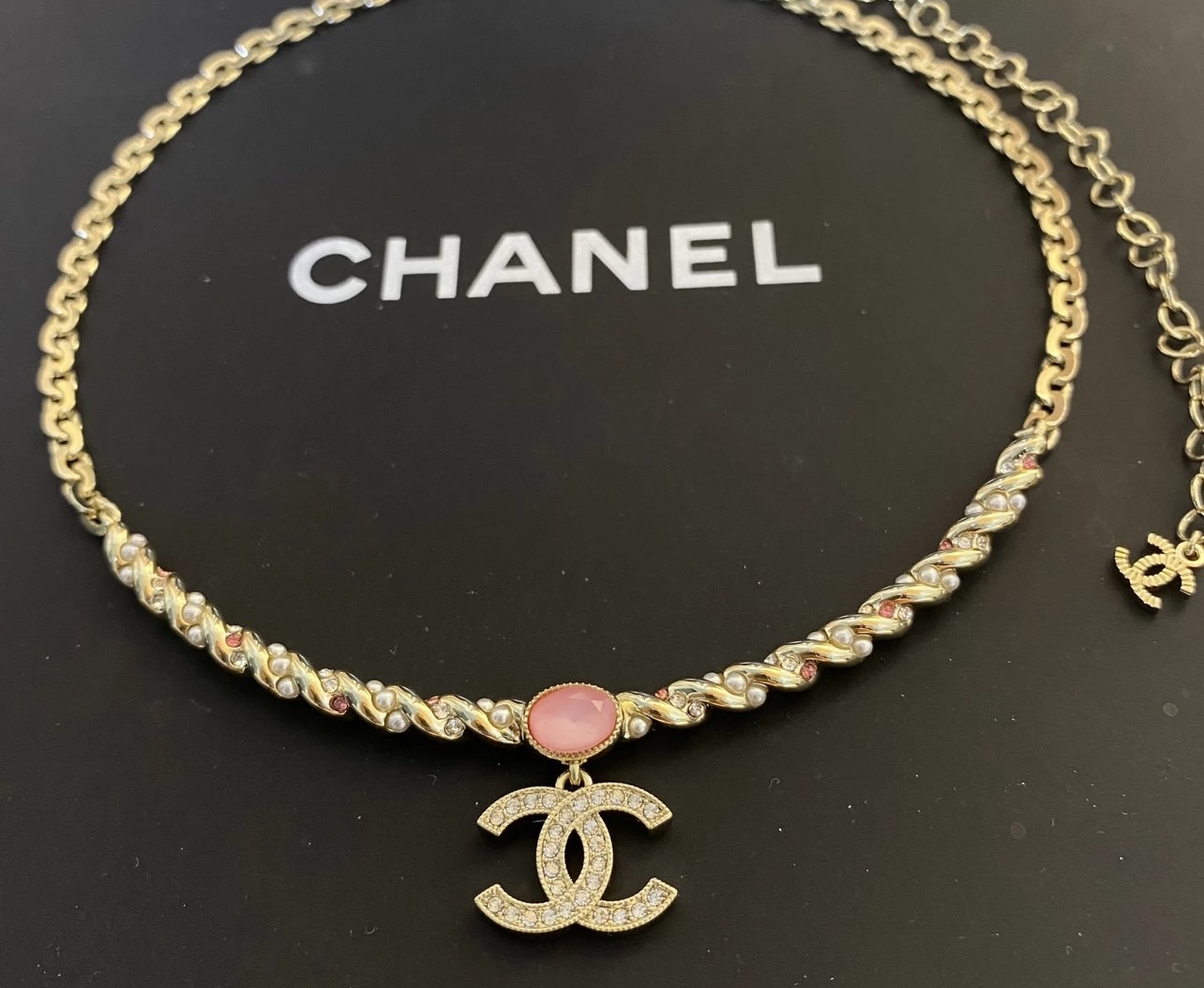 阿段代购 2024款正品 CHANEL/香奈儿 金属珍珠粉钻双c麻花项链