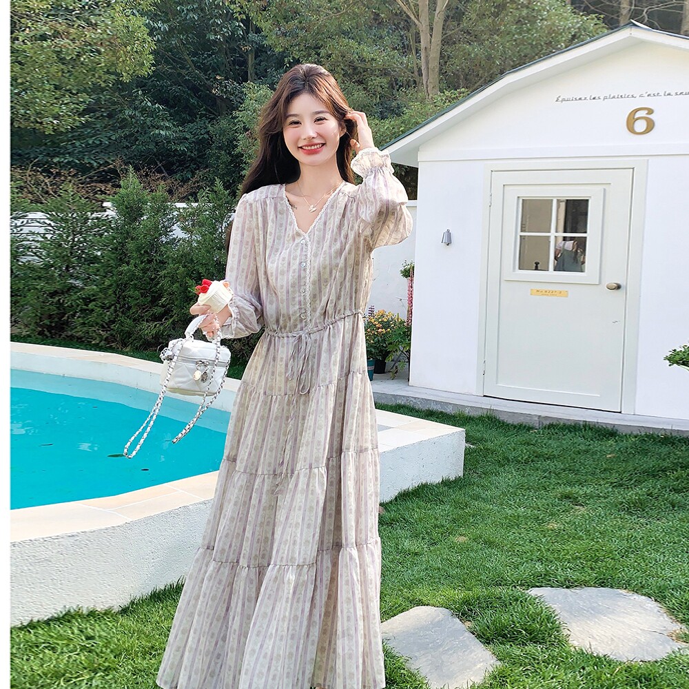 法式气质印花收腰连衣裙女夏2025新款今年流行的漂亮绝美减龄长裙图片