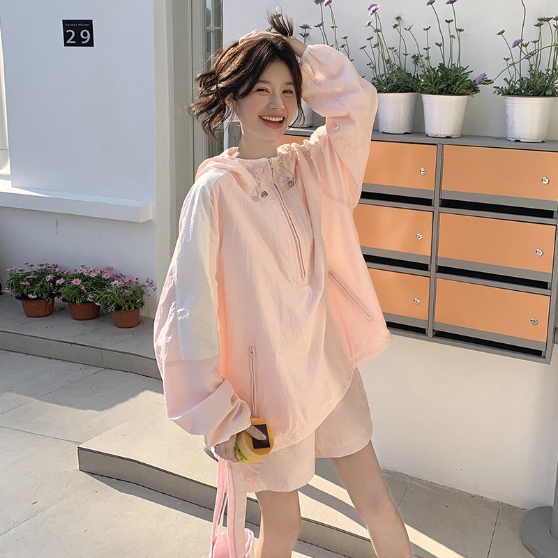 粉色休闲运动套装女2025夏季新款洋气减龄连帽防晒上衣短裤两件套，女装运动套装，茜茜公主